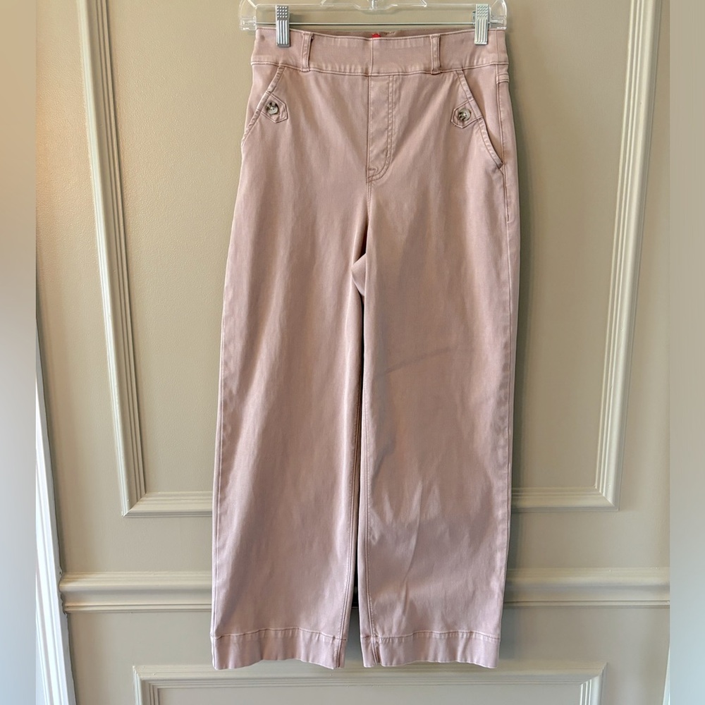 Spanx stretch twill cropped pants. Size Small in very good used condition.